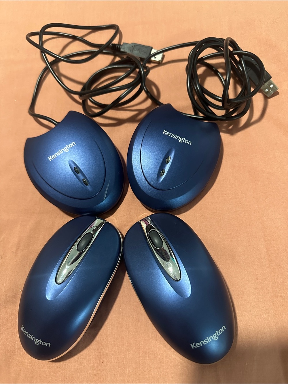 Pair of Vintage Kensington K72219 PilotMouse Wireless Optical Mice